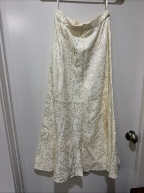 Elegant Cream Jacquard A-Line Skirt